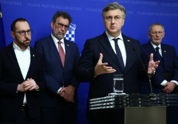 Plenković s članovima Vlade i zagrebačkim gradonačelnikom - izjave