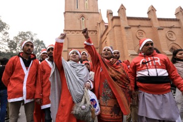 PAKISTAN CHRISTMAS SEASON