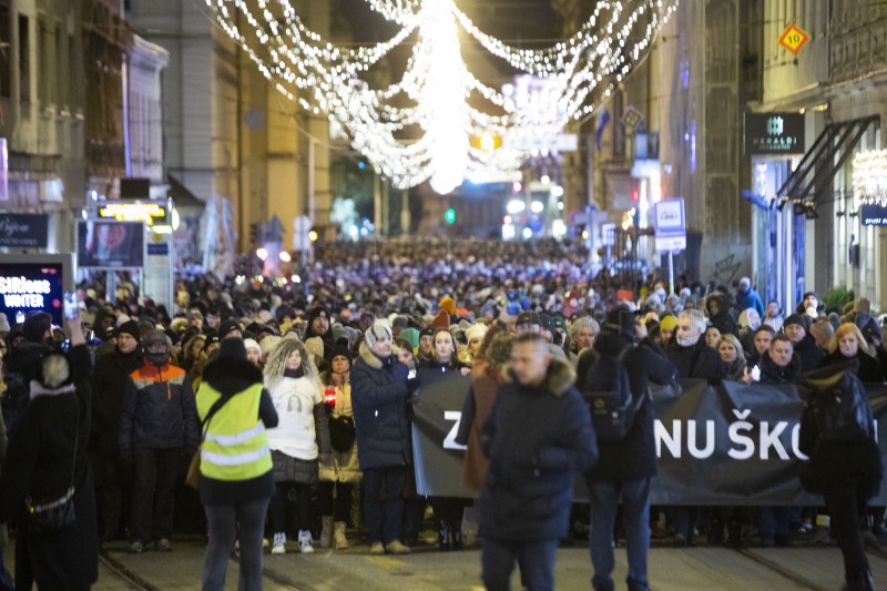 Mirni mimohod "Za sigurnu školu"