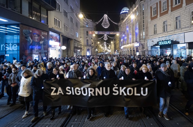 Mirni mimohod "Za sigurnu školu"