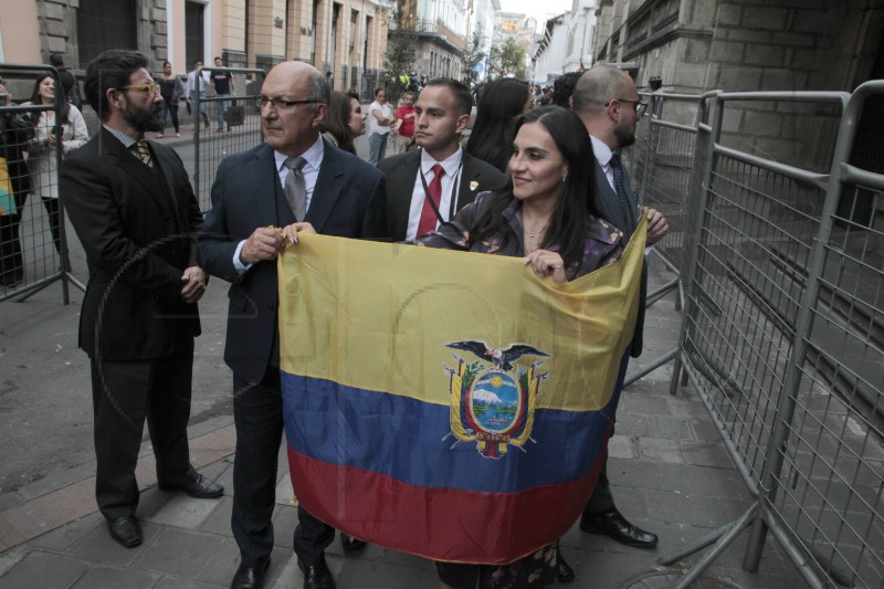 ECUADOR GOVERNMENT