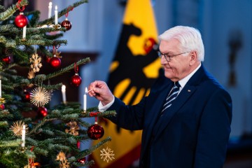 GERMANY GOVERNMENT CHRISTMAS