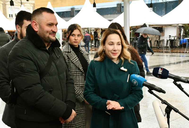 Konferencija za novinare Marije Selak Raspudić na temu iseljavanja mladih