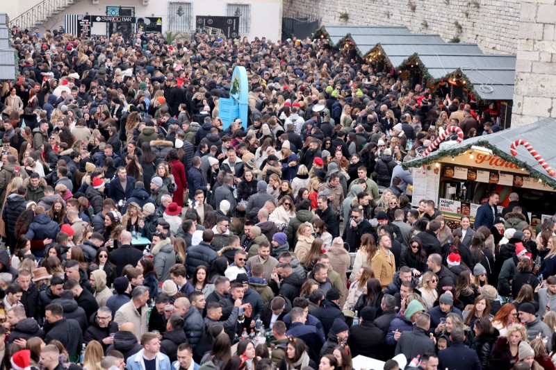 Zadar - Badnjak na zadarskim ulicama i trgovima