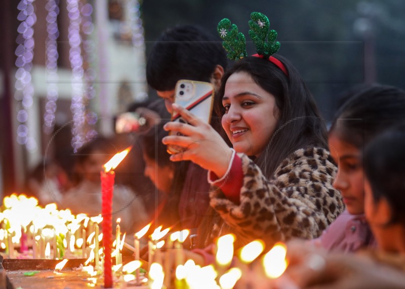 INDIA TRADITION CHRISTMAS