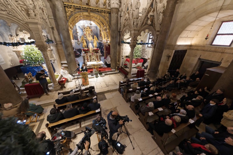 Nadbiskup Križić predvodio euharistijsko slavlje u splitskoj katedrali