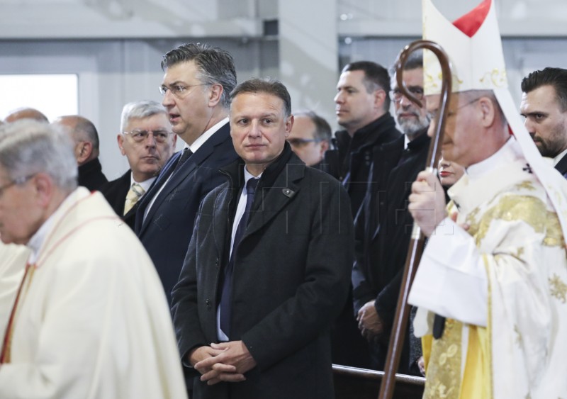 Božićna misa na zagrebačkom Kaptolu