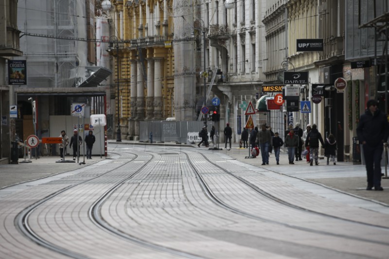 Blagdansko prijepodne u centru grada