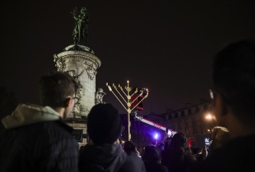 FRANCE BELIEF HANUKKAH