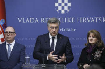 Konferencija za medije premijera i predstavnika sindikata