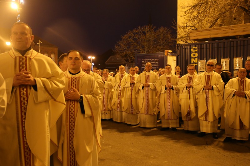 Prijenosom zemnih ostataka bl. Alojzija Stepinca otvorena Jubilarna godina 