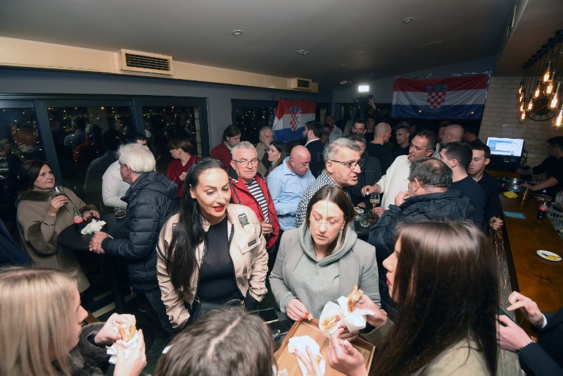 Doček rezultata u stožeru Mire Bulja