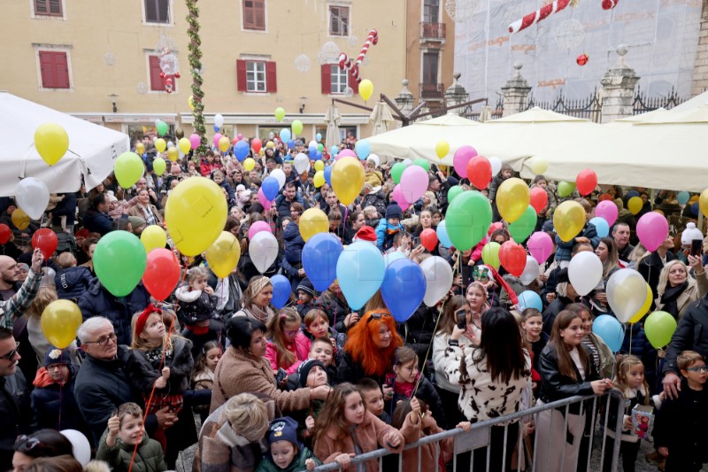 Zadar - Dječji program Nove godine na Narodnom trgu