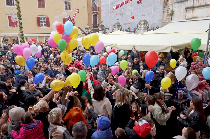 Zadar - Dječji program Nove godine na Narodnom trgu