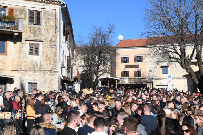 Podnevni doček Nove godine u Kastvu