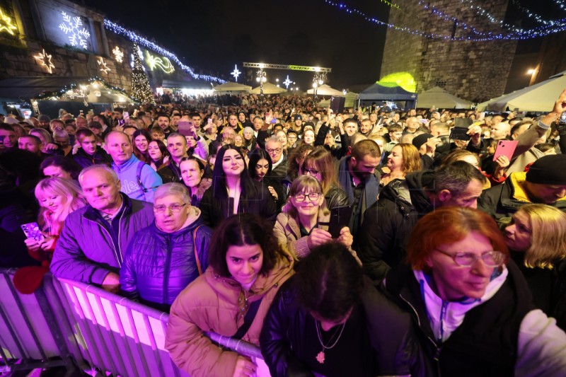 Zadrani dočekali Novu 2025. godinu uz Dražena Zečića