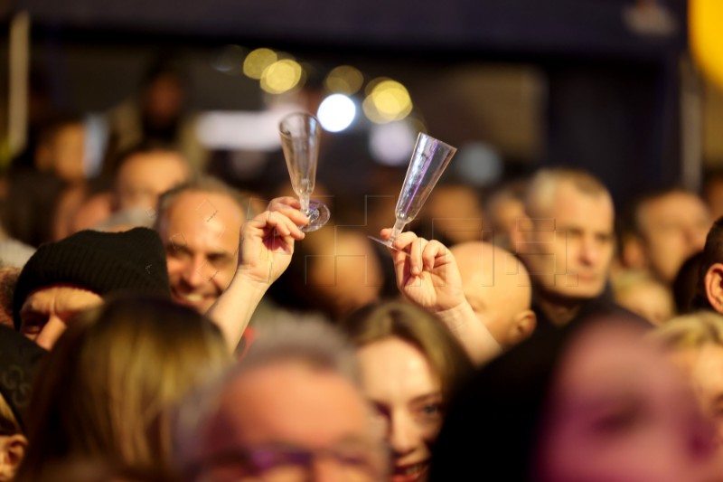 Zadrani dočekali Novu 2025. godinu uz Dražena Zečića