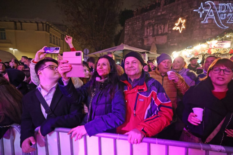 Zadrani dočekali Novu 2025. godinu uz Dražena Zečića