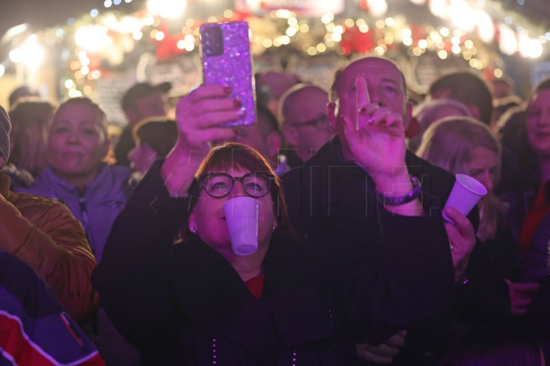 Zadrani dočekali Novu 2025. godinu uz Dražena Zečića