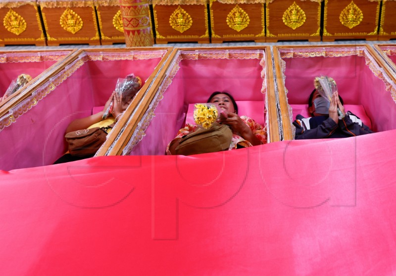 THAILAND RESURRECTION CEREMONY