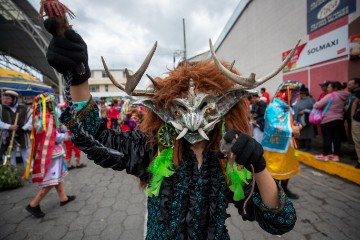 ECUADOR TRADITIONS