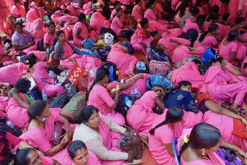 INDIA FEMALE COMMUNITY HEALTH PROTEST