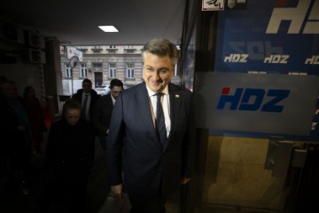 Dolasci na sjednicu Predsjedništva HDZ-a