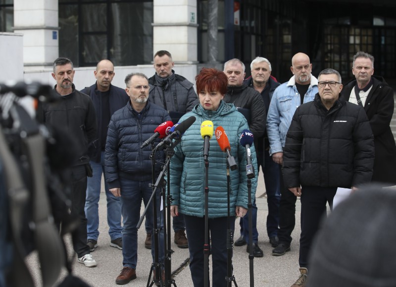 Konferencija za medije reprezentativnih sindikata INA Grupe