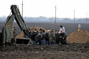 Trpinja: Medved obišao pronađenu grobnicu s posmrtnim ostacima