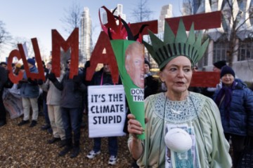 BRITAIN USA CLIMATE PROTEST