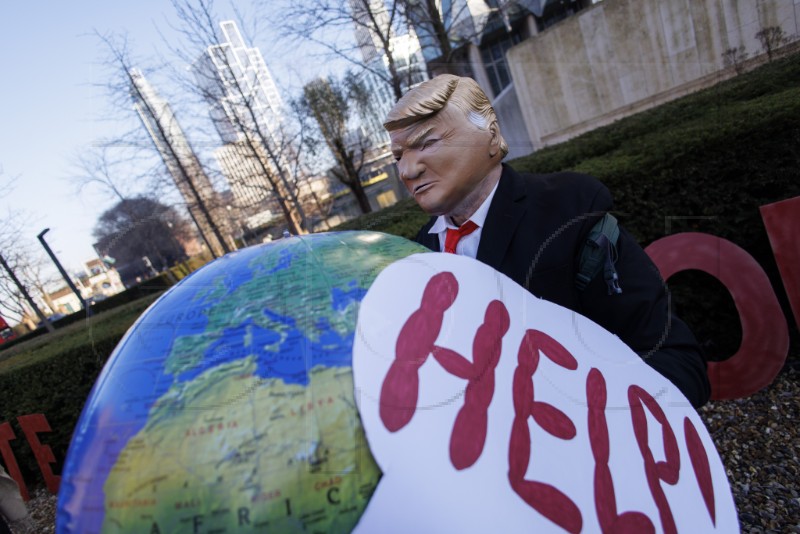 BRITAIN USA CLIMATE PROTEST