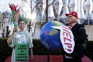 BRITAIN USA CLIMATE PROTEST