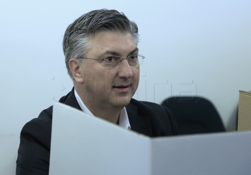 Plenković glasao na predsjedničkim izborima