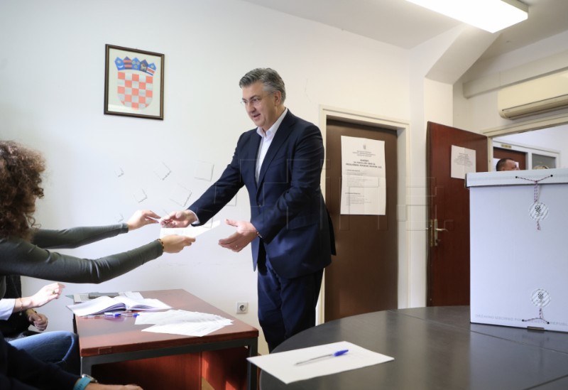 Plenković glasao na predsjedničkim izborima