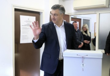 Plenković glasao na predsjedničkim izborima