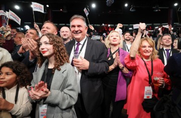 Doček rezultata u stožeru Zorana Milanovića