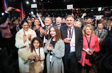 Doček rezultata u stožeru Zorana Milanovića