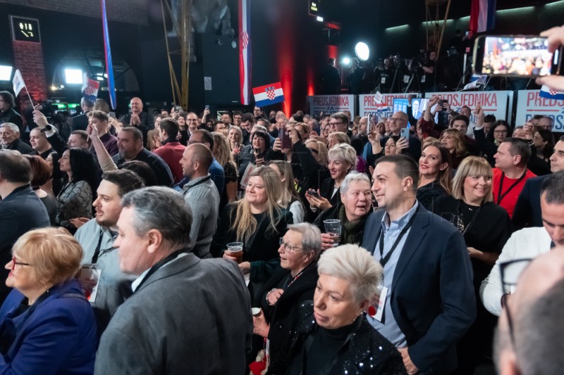 Reakcije na prve neslužbene rezultate u stožeru Zorana Milanovića