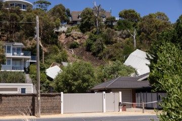 AUSTRALIA HOUSE COLLAPSE