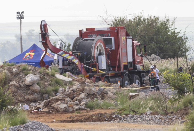 SOUTH AFRICA ILLEGAL GOLD MINERS TRAPPED