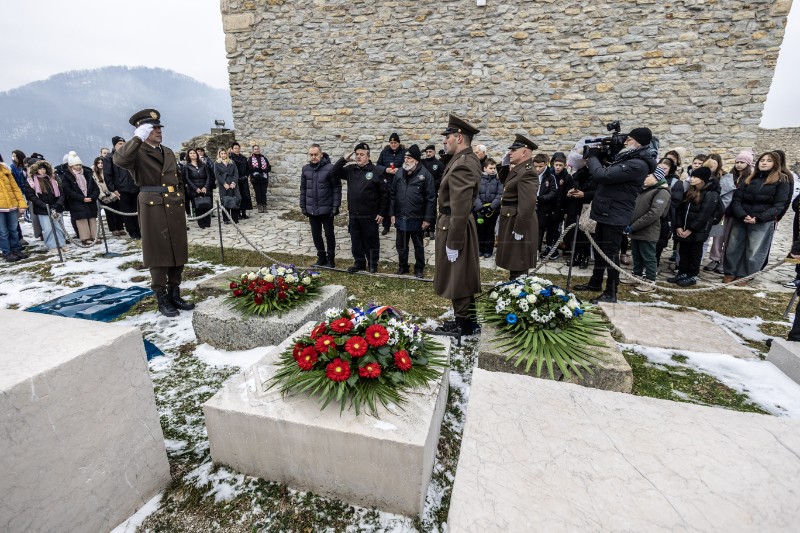 Položeni vijenci na Medvedgradu