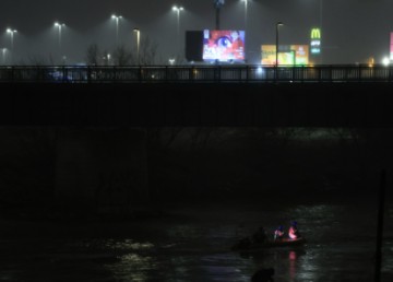 Uz Savu u Zagrebu potraga za djetetom, majka izašla iz rijeke