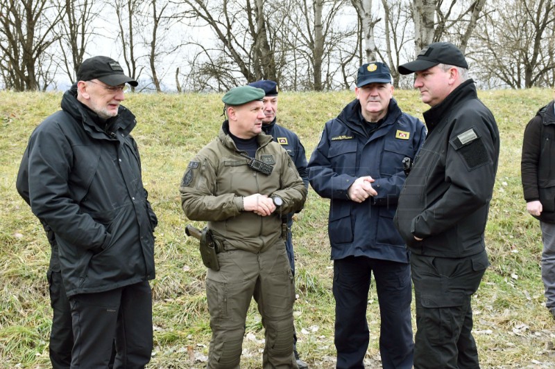 Božinović: Policija čvrsto čuva granicu, ali vodi računa i o ljudskim životima