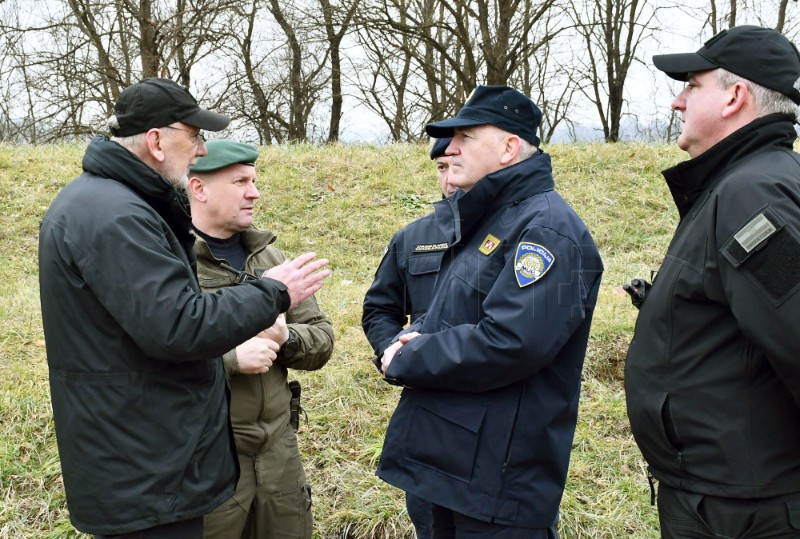 Božinović: Policija čvrsto čuva granicu, ali vodi računa i o ljudskim životima