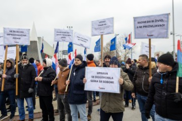 Prosvjed Nezavisnog sindikata radnika Hrvatske izpred INA-e