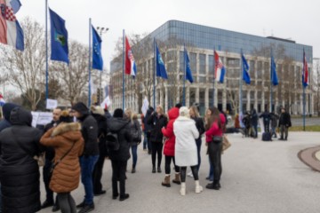 Prosvjed Nezavisnog sindikata radnika Hrvatske izpred INA-e