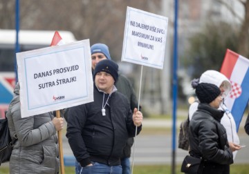 Prosvjed Nezavisnog sindikata radnika Hrvatske izpred INA-e