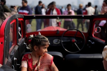 INDIA  VINTAGE CAR RALLY