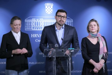 Održana konferencija za novinare Kluba zastupnika Možemo!