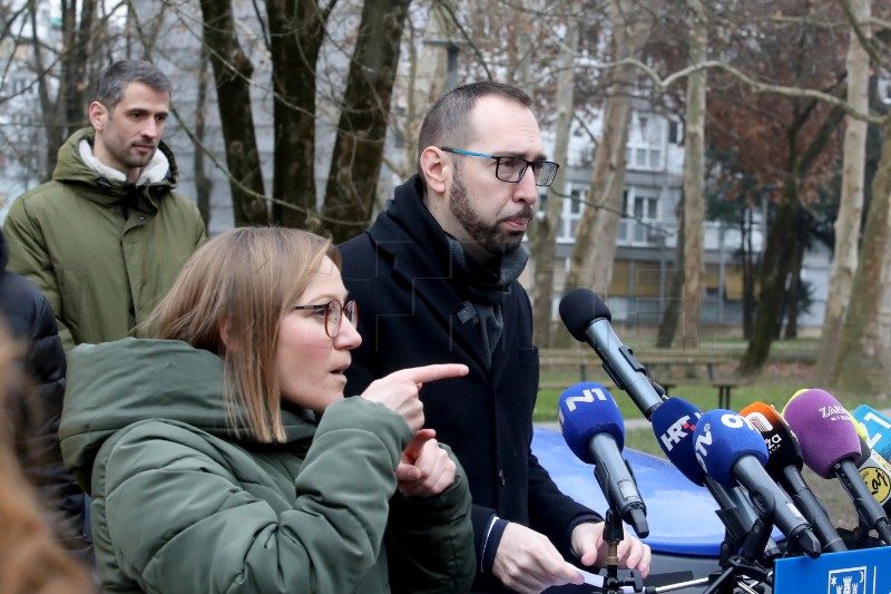 Gradonačelnik Tomašević obišao polupodzemne spremnike u Zapruđu